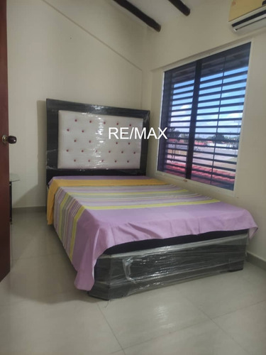 Venta Hermoso Th En Urbanizacion Asocibal Norte, Carenero, Higuerote
