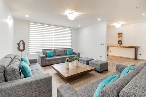 Casa En Venta En La Flora. Cod V6527