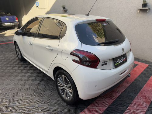 Peugeot 208 1.6 Allure