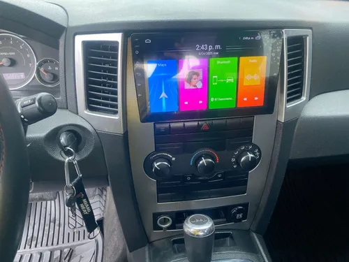 Jeep Grand Cherokee 3.7 LAREDO AT 4X4