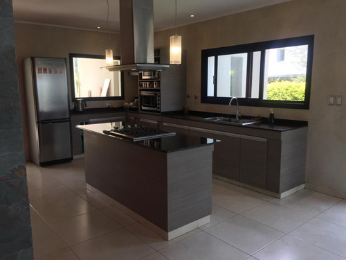 Casa En Venta En Country La Arboleda