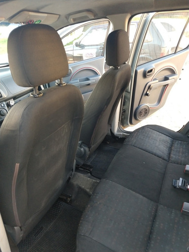 Fiat Uno 2013 1.0 Vivace Flex 5p