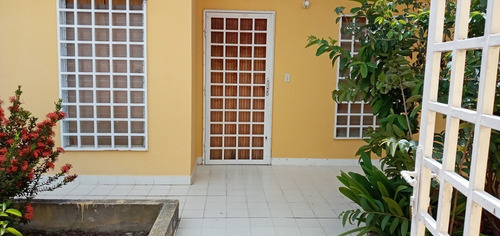 Imagen 3 de 12 de Casa En Urbanización La Colina