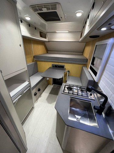 Camper Motorhome Completo Con Camioneta 4x4 Para 4 Personas