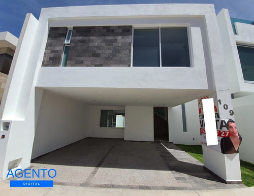 Imagen 1 de 23 de Casa En Venta San Angel