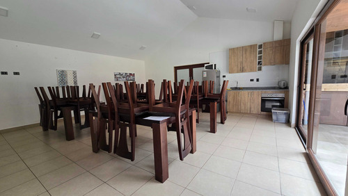 Moderno Y Panorámico Departamento. (85005)
