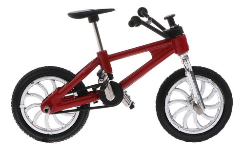 Modelo De Bicicleta De Montaña De La Mano