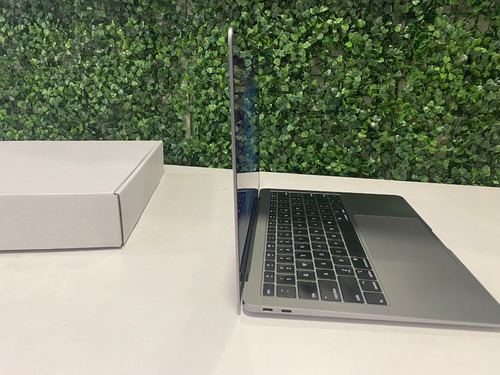 Macbook Air Retina 13 Pulgadas 8gb Ram 256ssd I5 Digitek (Reacondicionado)
