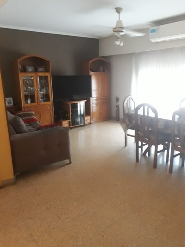 Imagen 5 de 10 de Departamento Tipo Casa En Venta En Sarandi Oeste