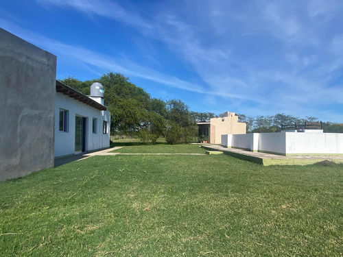 Casa Quinta Con Terreno De 1 Hectárea En Venta Altamira