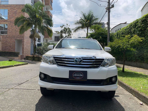 Toyota Fortuner 2.7l 4x4 At