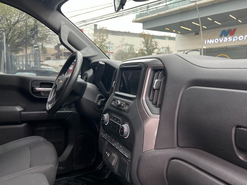 Chevrolet Silverado 2.7 T Doble Cabina 4X2 At