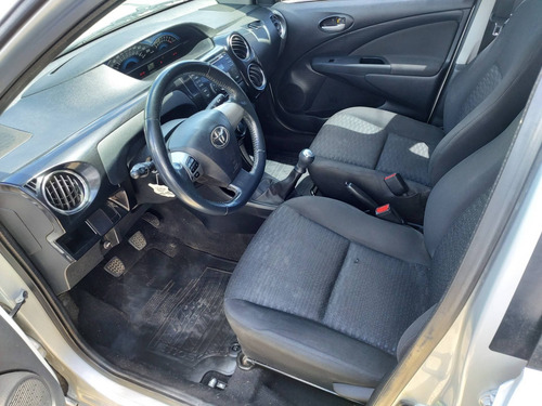 Toyota Etios 1.5 Xls Nafta Manual