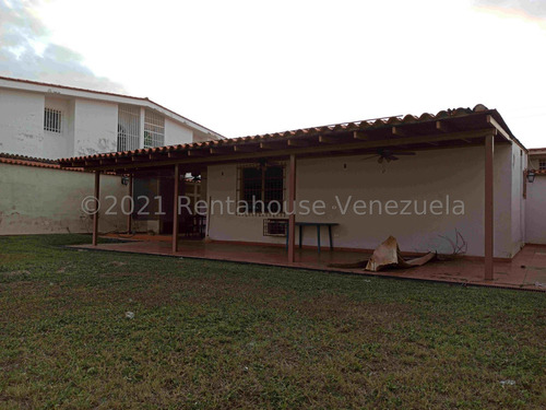 Casa En Venta Andrés Bello Mrcy Nela 22-11959