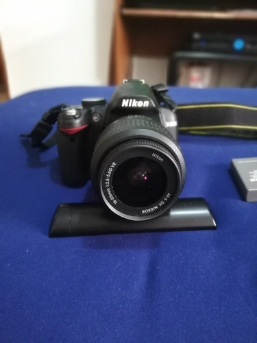Imagen 2 de 9 de Cámara Fotográfica Nikon D3000 + Lentes + Cargador + Bolso