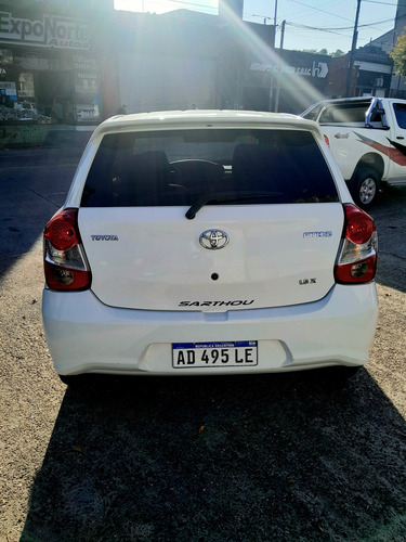 Toyota Etios 1.5 Sedan X