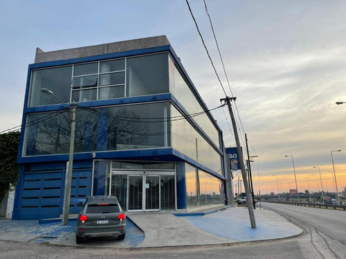 Imagen 2 de 22 de Excelente Local Comercial 3 Plantas 830 M² Cub. - Ideal Inversor - Ituzaingó
