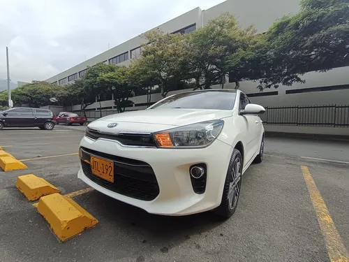 Kia Rio 1.4 Vibrant At