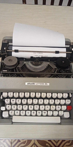 Maquina De Escribir Lettera 35 Olivetti 