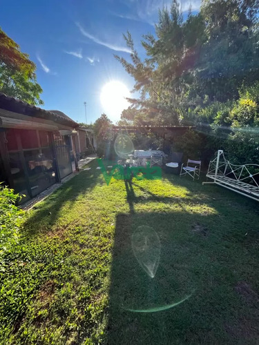 Venta De 2 Casas En Salinas Al Sur, 3 Dormitorios, Estufa Leña, Cochera X 3