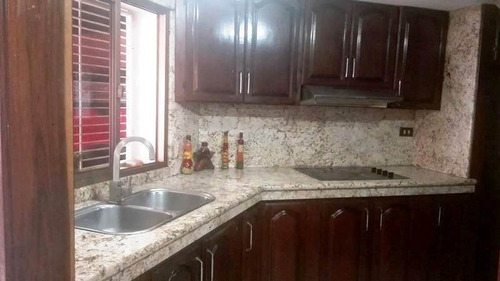 Imagen 12 de 15 de Casa En Venta En Urb. El Parral Valencia Cod: Guc-258