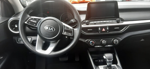 Imagen 10 de 15 de Kia Forte Lx Ta