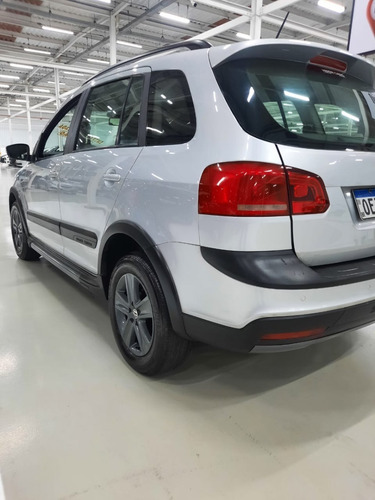 Imagem 6 de 12 de Volkswagen Spacecross 1.6 Mi Flex Automático 2012