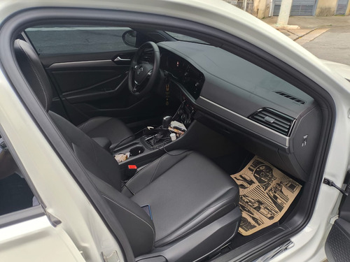 Volkswagen Jetta 1.4 R-line 250 Tsi Flex Aut. 4p