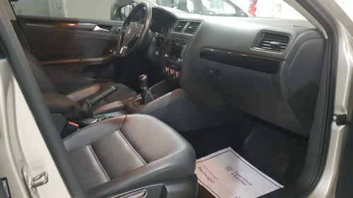 Volkswagen Vento 2.5 Luxury Manual 2013 Mr