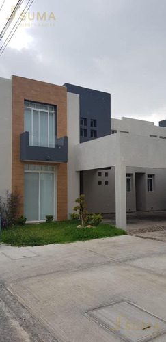 Renta De Casa Amueblada En Fracc. Arcangeles, Tampico Tamaulipas.