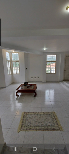 Imagen 6 de 14 de Townhouse En Urb El Castaño Girardot