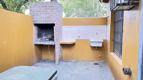 Complejo Turístico En Colón Con Piscina