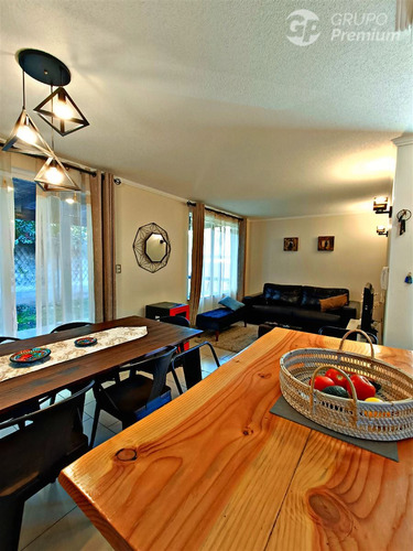 Casa En Venta De 4 Dorm. En Pucón