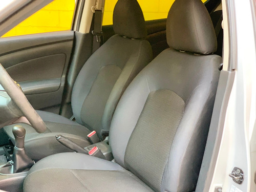 Nissan Versa Sl 1.6 Prata Impecável Metro Vila Prudente