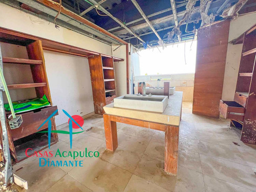 Cad Marena 502. En Descuento Por Otis. Para Restaurar. Terraza Con Vista Al Mar Y Alberca