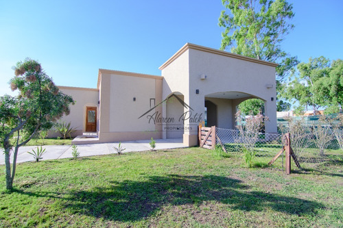 Imagen 14 de 18 de Casa A Estrenar De Calidad Estilo Mediterranea En Club De Campo Horizontes Al Sur