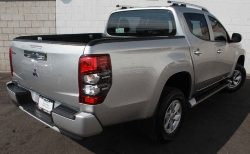 Imagen 5 de 15 de Mitsubishi L200 2021 4p Glx Doble Cabina 4x2 Gasolina
