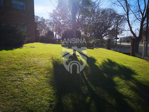 Imagen 4 de 14 de Venta Apartamento 3 Dormitorios Con Cochera Jardín En Malvín