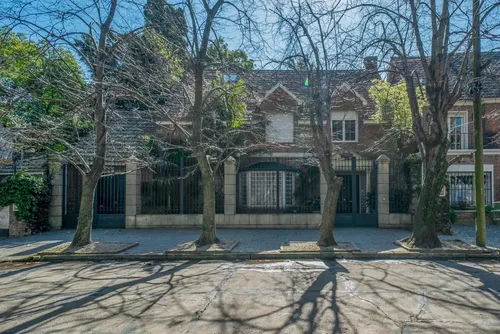 Casa En Venta, En Acassuso, 4 Dormitorios.