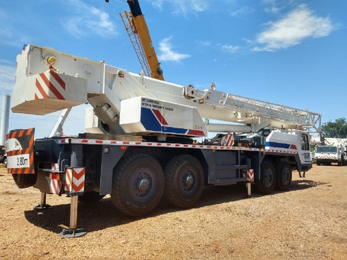 Imagem 2 de 13 de Guindaste Capacidade 75ton , Marca Zoomlion Ano 12/12 - 2715