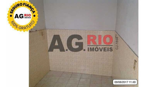 Imagem 6 de 7 de Casa De Rua-locação-bangu-rio De Janeiro - Vv3499