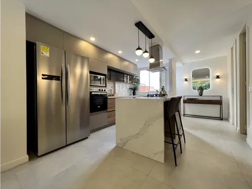 150m2 Casa En El Poblado