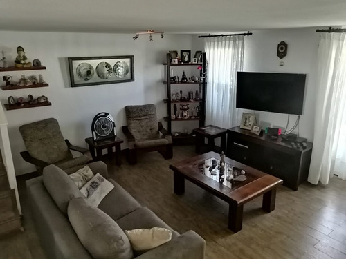 Black Inmobiliario Casa Full! Valle Lo Campino $172.000.000