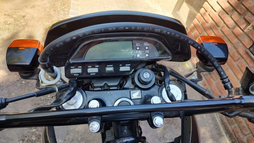 Imagen 23 de 25 de Moto Honda Tornado Xr 250 2016 7300 Km Impecable Original !!