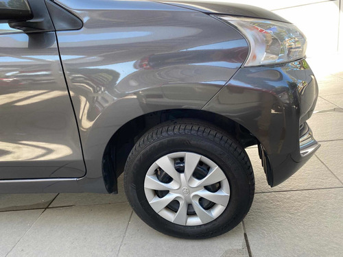 Imagen 7 de 15 de Toyota Avanza Avanza Premium