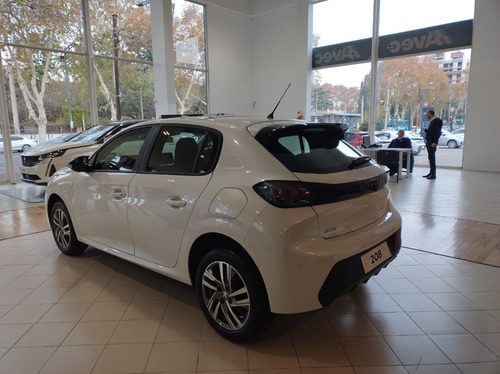 Peugeot 208 1.6l Feline Tiptronic
