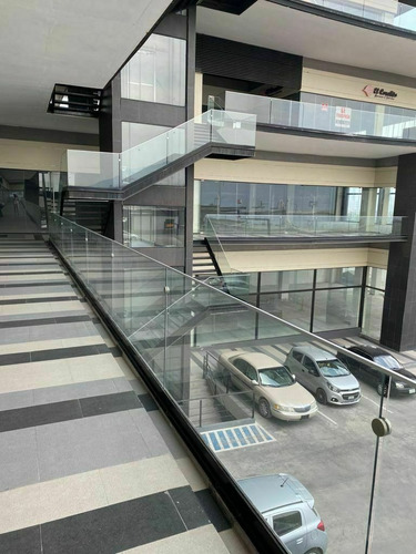 Imagen 4 de 10 de Local Comercial Venta Plaza Malibu Pte De La Ciudad