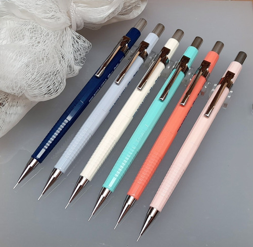 Lapiseira Pentel Sharp P207 0.7 Boys And Girls Várias Cores