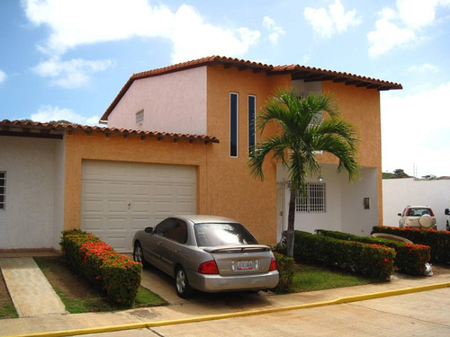 Imagen 2 de 14 de En Venta Th En Av Circunvalación.. Porlamar.