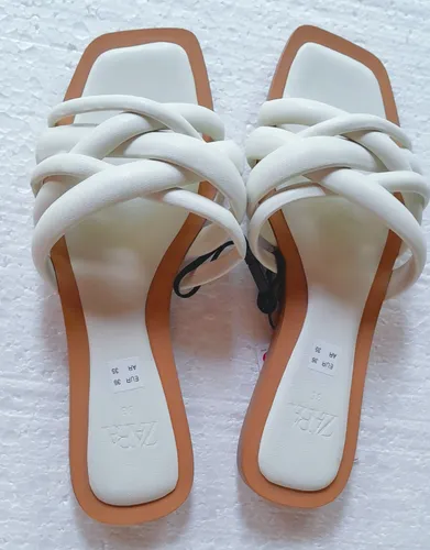 Sandalias Planas Tiras Blanca Zara